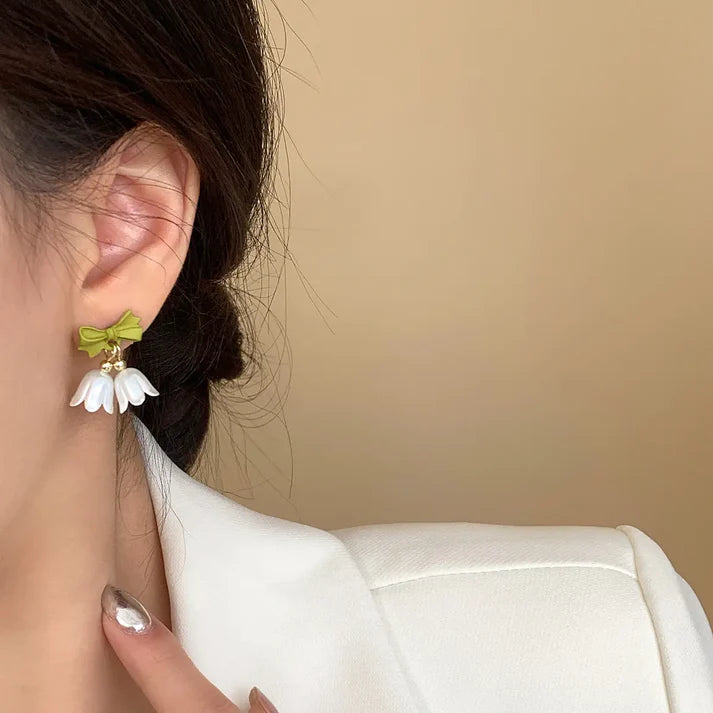 Green Bloom Bow Drops