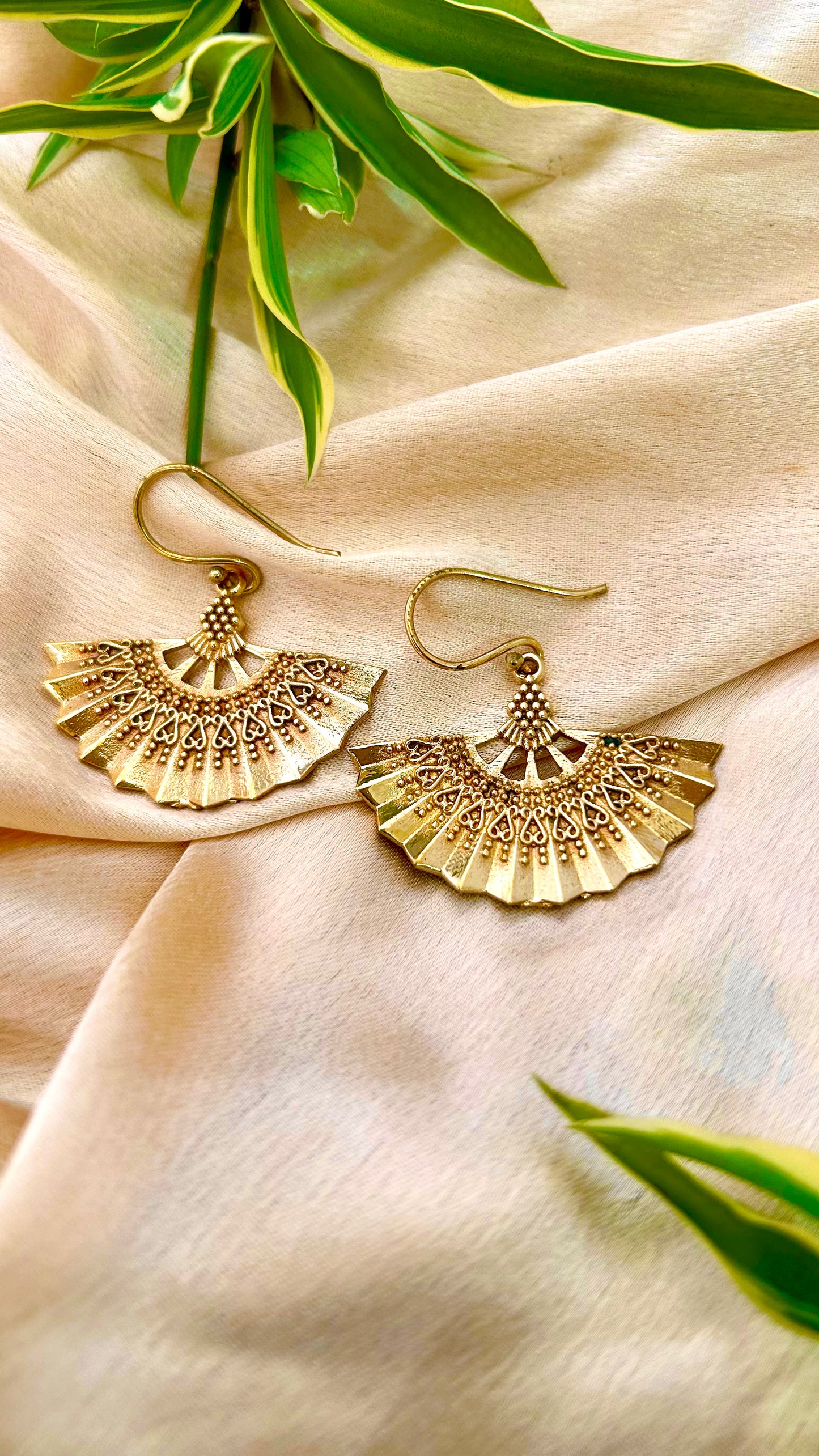 Royal Radiance Fan Earrings – Jewelshala Bling