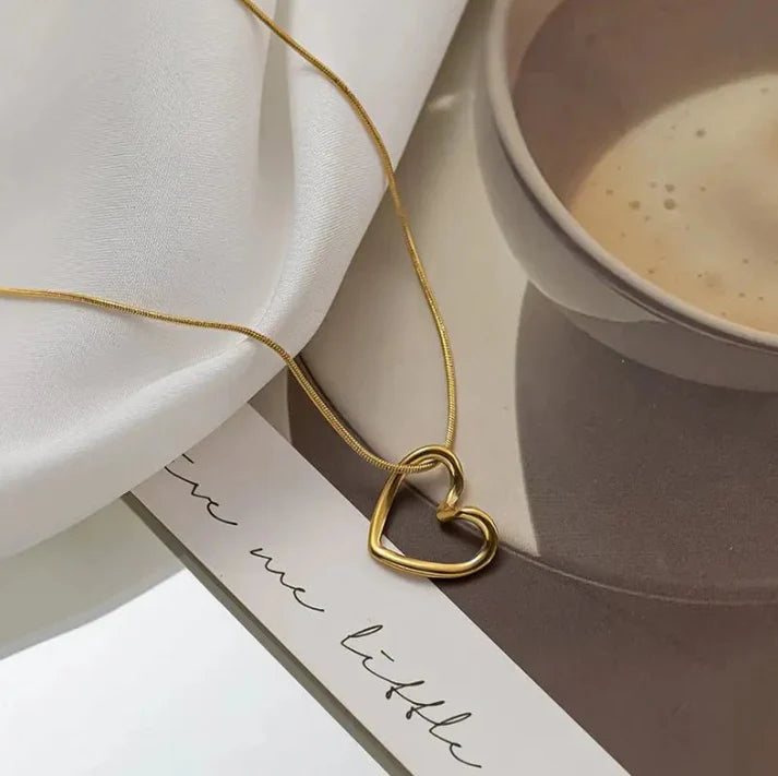 Hooked on Heart necklace