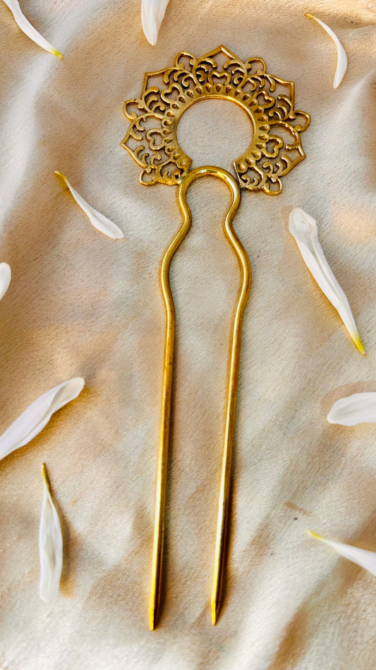 “Royal Gold Filigree Hair Fork”